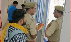 गोली मारकर पेट्रोल पंपकर्मी से साढे 13 लाख की लूट- मचा हड़कंप गोली मारकर पेट्रोल पंपकर्मी से साढे 13 लाख की लूट- मचा हड़कंप