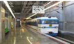 ट्रेन के खुदाई मशीन से टकरा जाने से 17 मरे- 50 घायल