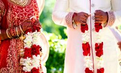 दारू ने कराया खेल बखेडा-दारूबाज दूल्हे को दुल्हन ने नही पहनाई वरमाला दारू ने कराया खेल बखेडा-दारूबाज दूल्हे को दुल्हन ने नही पहनाई वरमाला