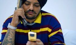 पंजाबी गायक मूसेवाला के जन्मदिन पर जुटे उनके प्रशंसक