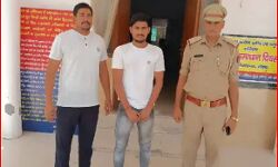 2 साल से फरार चल रहा 15 हजारी बदमाश जयपुर से किया गिरफ्तार 2 साल से फरार चल रहा 15 हजारी बदमाश जयपुर से किया गिरफ्तार