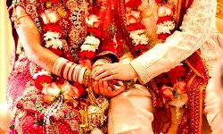 रात 10 बजे के बाद शादियों पर रोक के साथ 8.30 बजे बंद होंगे बाजार रात 10 बजे के बाद शादियों पर रोक के साथ 8.30 बजे बंद होंगे बाजार