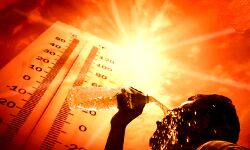 गर्मी है या आग-42 वर्षों में तापमान की 43 डिग्री सेल्सियस पार गर्मी है या आग-42 वर्षों में तापमान की 43 डिग्री सेल्सियस पार