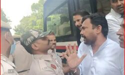 हापुड़ के दर्जनभर कांग्रेसी दिल्ली में गिरफ्तार, जा रहे थे ED दफ्तर हापुड़ के दर्जनभर कांग्रेसी दिल्ली में गिरफ्तार, जा रहे थे ED दफ्तर