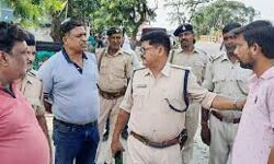 कारोबारी से दिनदहाड़े 4 लाख की लूट, विरोध पर हमला कर किया घायल