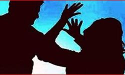 चाय बनाने से इंकार पर सिपाही ने की पत्नी की पिटाई और घर से निकाला