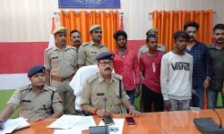 मर्डर का खुलासा- अवैध असलहा सहित पकडे तीन हत्यारोपी