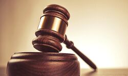 अवैध रूप से शराब परिवहन के मामले में तीन लोगों को मिली सजा अवैध रूप से शराब परिवहन के मामले में तीन लोगों को मिली सजा