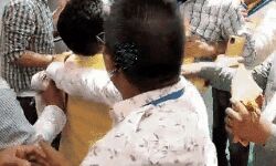 कार्यसमिति की बैठक में धक्का-मुक्की में भिड़े BJP कार्यकर्ता एवं नेता