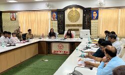 आजादी का अमृत महोत्सव- 11 से 17 अगस्त तक लगेंगे 320000 झंडे आजादी का अमृत महोत्सव- 11 से 17 अगस्त तक लगेंगे 320000 झंडे