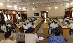 डीएम एसएसपी ने धर्मगुरुओं से संवाद कर मांगा सुरक्षा व्यवस्था में सहयोग डीएम एसएसपी ने धर्मगुरुओं से संवाद कर मांगा सुरक्षा व्यवस्था में सहयोग