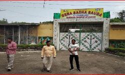 मिली पैरोल के बाद हनीप्रीत के साथ गुरमीत राम रहीम पहुंचे बरनावा मिली पैरोल के बाद हनीप्रीत के साथ गुरमीत राम रहीम पहुंचे बरनावा