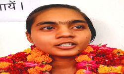UP बोर्ड इंटरमीडिएट परीक्षा में भी छात्राओं ने बाजी मारी- दिव्यांशी टॉपर