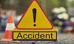 सड़क हादसे में जुदा हुए परिवार के चार सदस्य- परिवार में मचा कोहराम