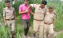 मुठभेड़ में लंगड़ा कर दबोचा गोकश- पुलिस टीम को कप्तान ने दिया इनाम