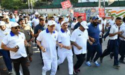 धामी योग के प्रति जागरूकता दौड़ में हुए शामिल