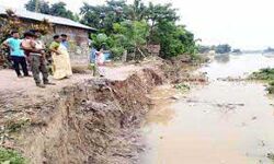 बाढ से मरने वालों की संख्या बढ़कर 81 बाढ से मरने वालों की संख्या बढ़कर 81