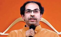 संकट में ठाकरे सरकार, 11 मंत्री लापता