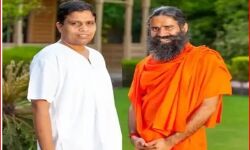 पैसे लेकर भी नहीं किया इलाज- बाबा रामदेव व बालकृष्ण पर मुकदमा पैसे लेकर भी नहीं किया इलाज- बाबा रामदेव व बालकृष्ण पर मुकदमा