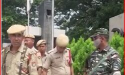 होटल से निकल भागे एमएलए, पुलिस ने पीटा, वापिस जाना चाहते थे मुंबई