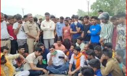 गाय का कटा सिर रखकर 3 घंटे का बवाल काटने वाले बजरंगियों पर मुकदमा