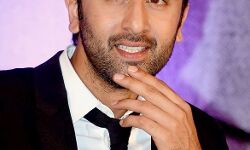 ऋषि कपूर को याद कर भावुक हुए रणबीर कपूर ऋषि कपूर को याद कर भावुक हुए रणबीर कपूर