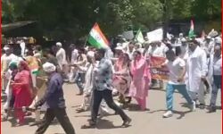 अग्निपथ के खिलाफ लघु सचिवालय तक की नारेबाजी और प्रदर्शन अग्निपथ के खिलाफ लघु सचिवालय तक की नारेबाजी और प्रदर्शन