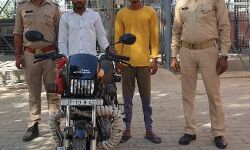 लूट की घटना का पर्दाफाश कर दबोचे दो- माल बरामद लूट की घटना का पर्दाफाश कर दबोचे दो- माल बरामद