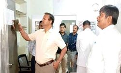 औचक निरीक्षण में खाद्य सुरक्षा अधिकारियों पर गिरी गाज औचक निरीक्षण में खाद्य सुरक्षा अधिकारियों पर गिरी गाज