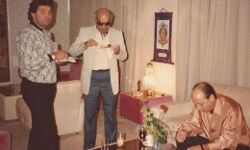 अनुपम खेर ने शेयर की 34 साल पुरानी तस्वीर