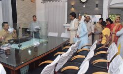 DM ने जनता दरबार लगाकर सुनी समस्याएं- अफसरों को दिए यह निर्देश DM ने जनता दरबार लगाकर सुनी समस्याएं- अफसरों को दिए यह निर्देश