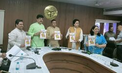 UP अल्पसंख्यक आयोग ने एक वर्ष का रिपोर्ट कार्ड किया जारी