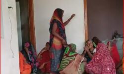 पिकअप मे लदा बाहर निकला सरिया ऐसे ले गया अखिलेश यादव की जान