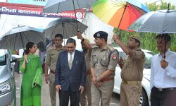 DM, SP व जिला जज के औचक निरीक्षण से जेल में हड़कंप DM, SP व जिला जज के औचक निरीक्षण से जेल में हड़कंप