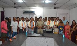 कप्तान ने सेवानिवृत्त हुए पुलिसवालों को सम्मान देकर दी भावभीनी विदाई