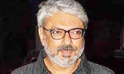 संजय लीला भंसाली ने शुरू की हीरामंडी की शूटिंग संजय लीला भंसाली ने शुरू की हीरामंडी की शूटिंग