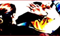 बाइक पर गर्लफ्रेंड को बैठे देख पत्नी ने पति के यहां से निकाल दिया खून बाइक पर गर्लफ्रेंड को बैठे देख पत्नी ने पति के यहां से निकाल दिया खून