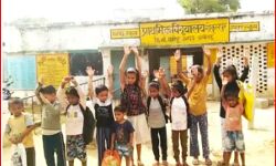 शिक्षकों की लेटलतीफी से नाराज ग्रामीणों ने किया ऐसा काम शिक्षकों की लेटलतीफी से नाराज ग्रामीणों ने किया ऐसा काम