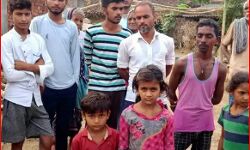 पत्नी के नहीं आने से परेशान बेटे के साथ मां ने भी खाया जहर