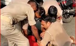 पेशी के लिए जा रहा मुलजिम पुलिस की चलती गाड़ी से कूदा