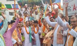 मंत्री कपिलदेव ने की समाजसेवी संगठनों से जन्मदिन पर पौधा लगाने की अपील मंत्री कपिलदेव ने की समाजसेवी संगठनों से जन्मदिन पर पौधा लगाने की अपील