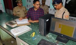 एक्टिव मोड़ में SSP- शहर का जायजा लेने के बाद यकायक निरीक्षण करने पहुंचे थाने