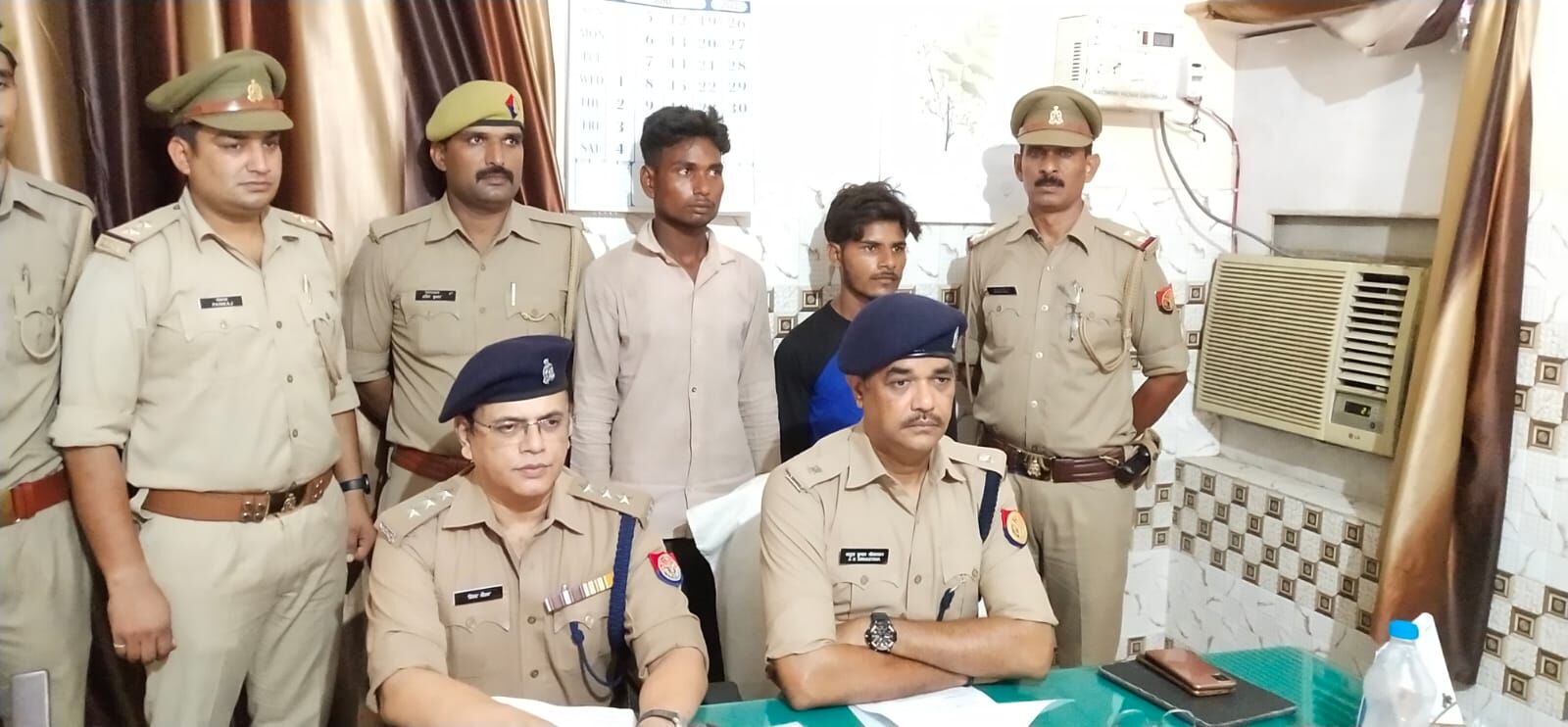 पलक झपकते ही बाइक चोरी करने वाले दो चोर पुलिस के शिकंजे में फंसे