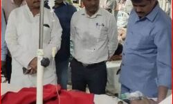 शिवपाल के काफिले में शामिल जिप्सी में रोडवेज ने मारी टक्कर- कई घायल शिवपाल के काफिले में शामिल जिप्सी में रोडवेज ने मारी टक्कर- कई घायल