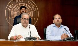 100 दिन पर मंत्री ने की प्रेसवार्ता- सर्वागीण विकास के लिए किये हैं कार्य 100 दिन पर मंत्री ने की प्रेसवार्ता- सर्वागीण विकास के लिए किये हैं कार्य