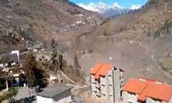 ग्लेशियर गिरने की घटना में मृतकों की संख्या बढ़कर 9 हुई ग्लेशियर गिरने की घटना में मृतकों की संख्या बढ़कर 9 हुई