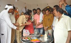 मुख्य अतिथि के रूप में मौजूद रहे मनीष- मंदिर का कराया गया जीर्णोध्दार मुख्य अतिथि के रूप में मौजूद रहे मनीष- मंदिर का कराया गया जीर्णोध्दार