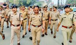 DIG-SSP ने पुलिस फोर्स के साथ किया पैदल गश्त- दिये यह निर्देश DIG-SSP ने पुलिस फोर्स के साथ किया पैदल गश्त- दिये यह निर्देश