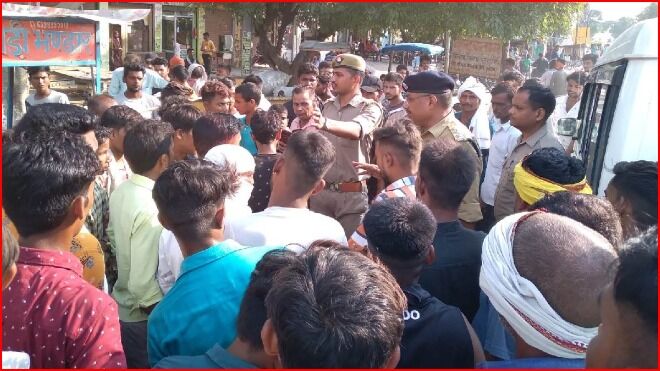 ठेके से खरीदी देसी शराब के पीने से 2 लोगों की मौत, किया हाईवे जाम ठेके से खरीदी देसी शराब के पीने से 2 लोगों की मौत, किया हाईवे जाम