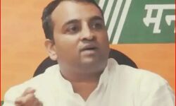गिरी विवादित ट्वीट की गाज- BJP IT सेल प्रभारी को किया पदमुक्त गिरी विवादित ट्वीट की गाज- BJP IT सेल प्रभारी को किया पदमुक्त